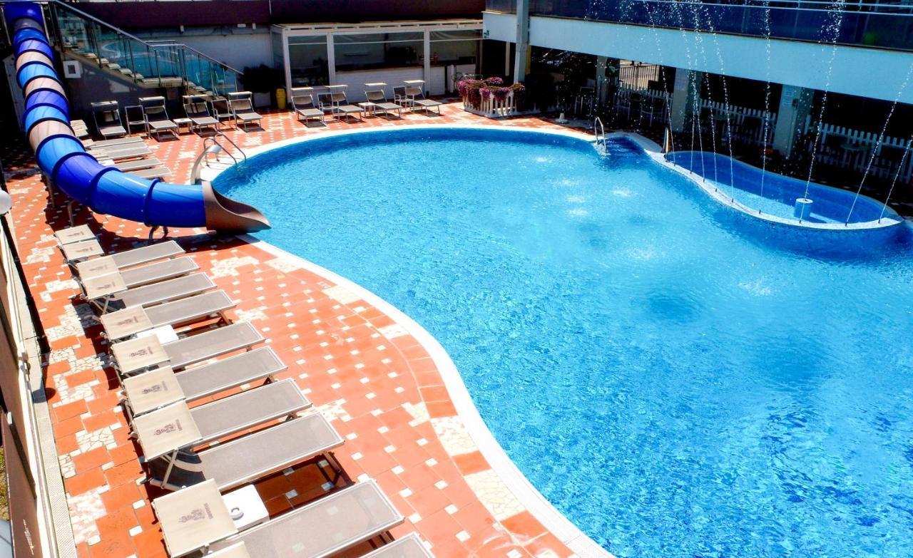 Hotel Gambrinus - Valentini Family Village Bellaria-Igea Marina Dış mekan fotoğraf